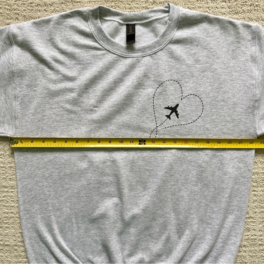 GILDAN | NWOT Gray Airplane Travel Sweatshirt Sz M - Picture 4 of 7